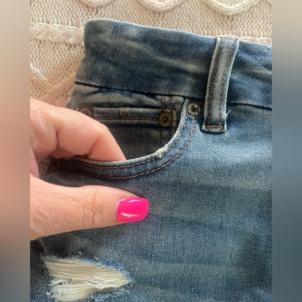 American Eagle Outfitters Denim Distressed Mini Skirt Women’s size 0 - Picture 11 of 12